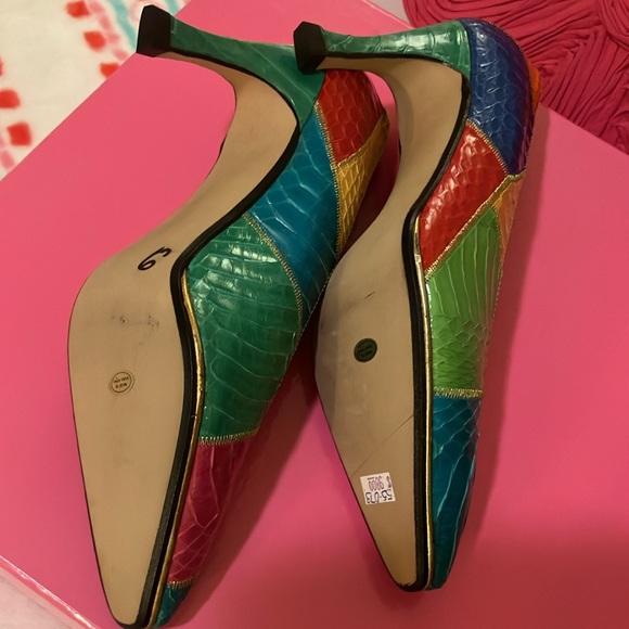 J Renee’ 5.5M Alligator Pattern Multi Colored Heels - Picture 3 of 7